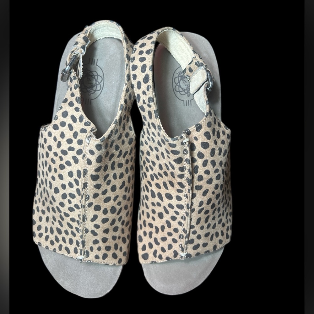 leopard print wedge sandal ankle strap work party date night vacay cruise preppy